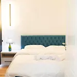 Matisse No3 - One Bedroom With Balcony *