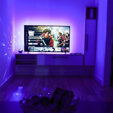 Matisse No3 - One Bedroom With Balcony