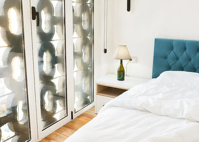 Matisse No3 - One Bedroom With Balcony Апартаменты