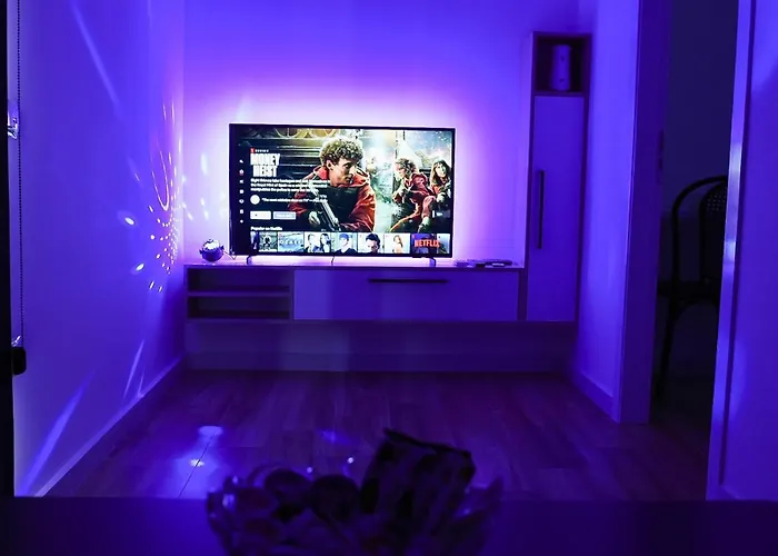 Matisse No3 - One Bedroom With Balcony