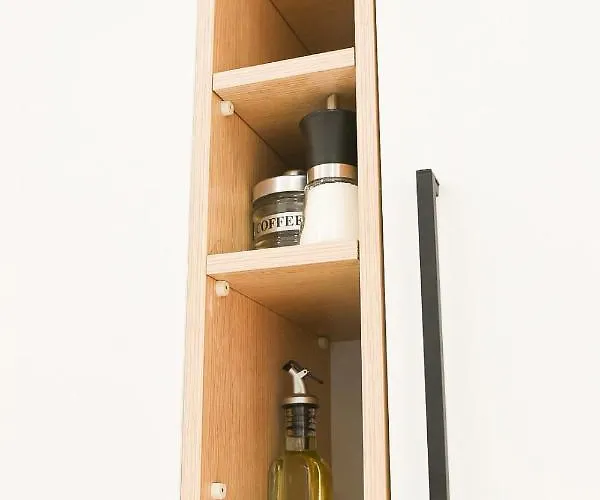 Matisse No3 - One Bedroom With Balcony *